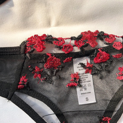 Maison Éternelle Embroidered Lace Set