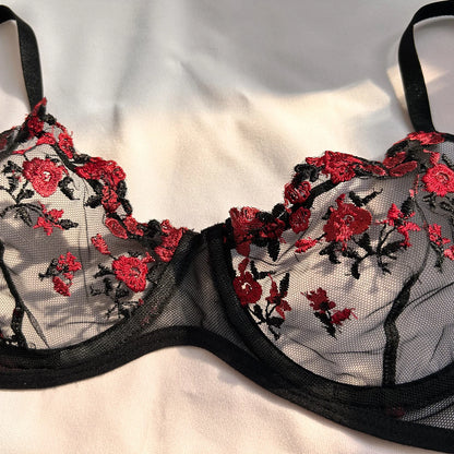 Maison Éternelle Embroidered Lace Set