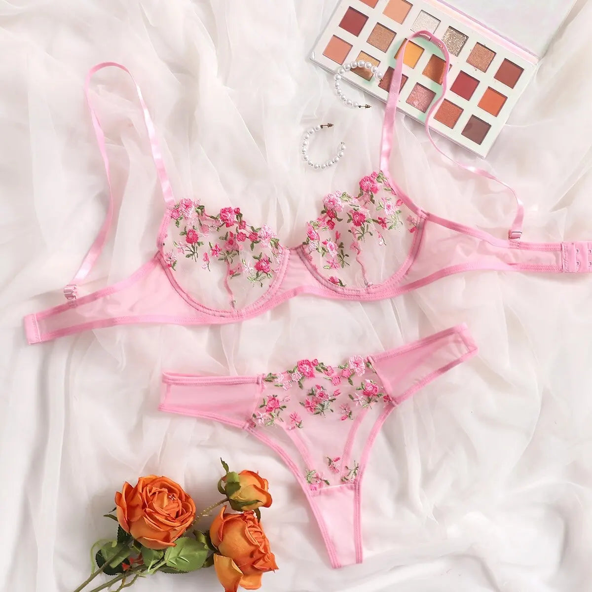 Maison Éternelle Embroidered Lace Set