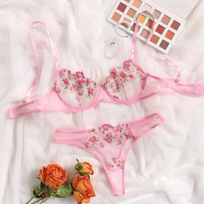 Maison Éternelle Embroidered Lace Set