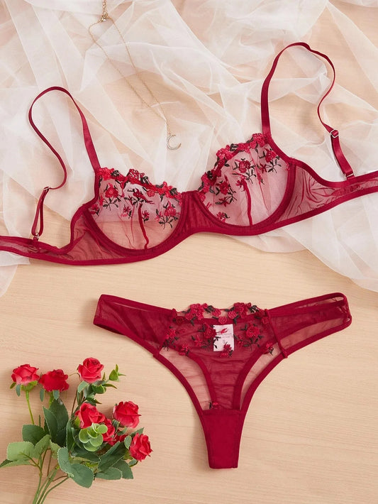 Maison Éternelle Embroidered Lace Set