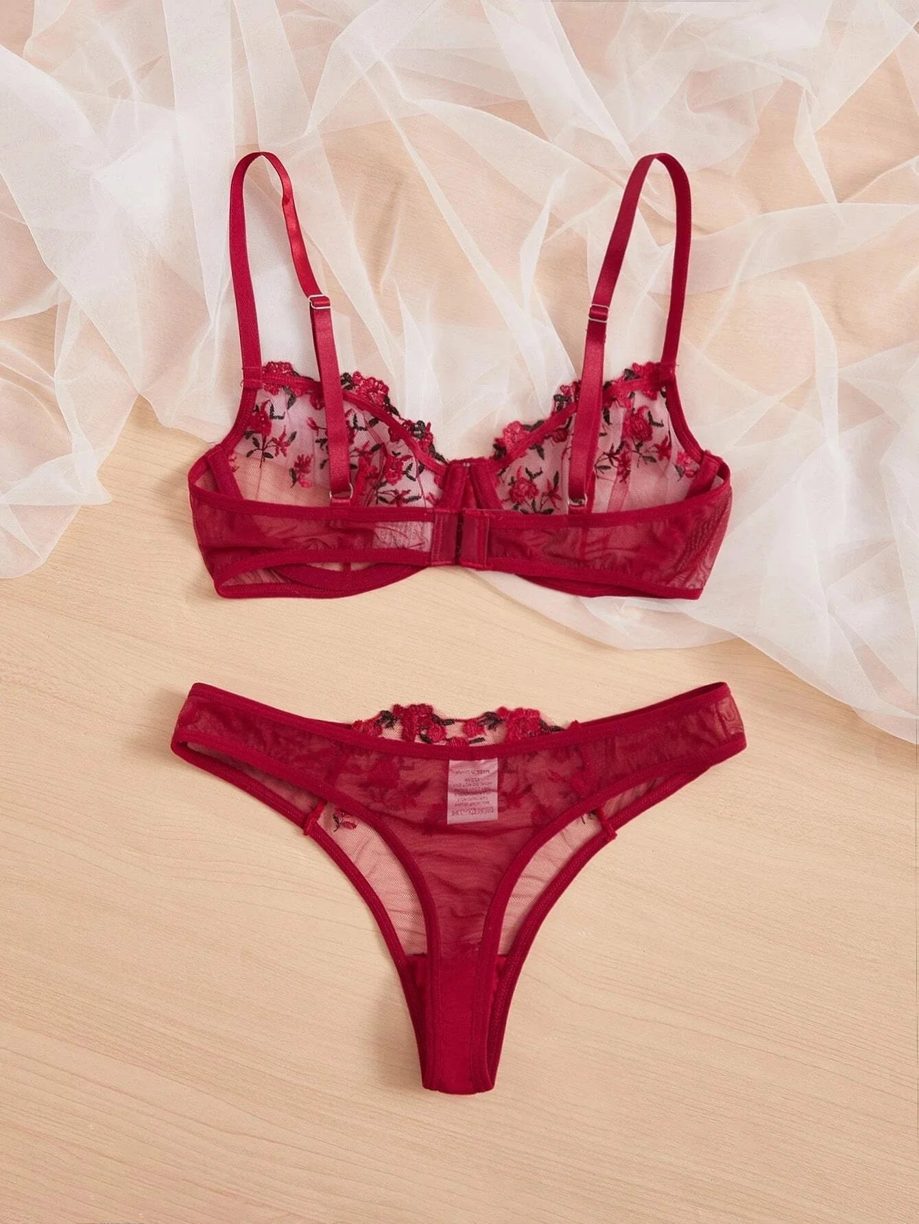 Maison Éternelle Embroidered Lace Set