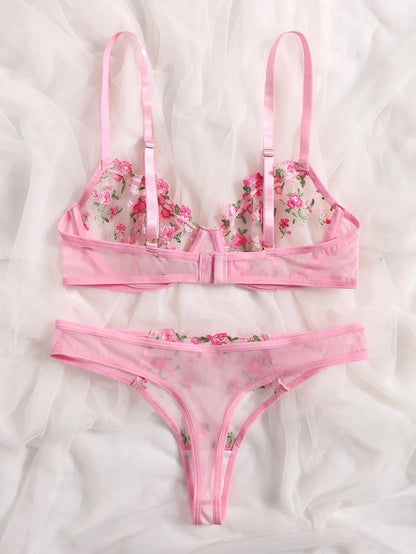 Maison Éternelle Embroidered Lace Set