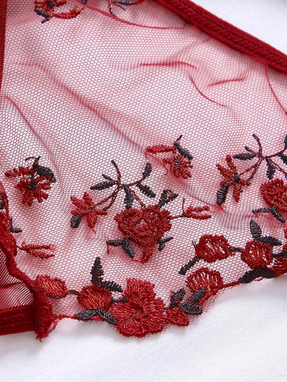 Maison Éternelle Embroidered Lace Set